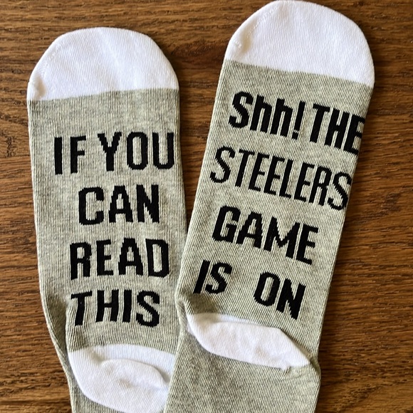 Pittsburgh Steelers Socks. - Picture 2 of 3